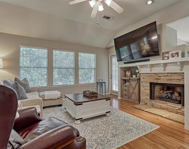 87 Woodlily Place - Photo Thumbnail 9