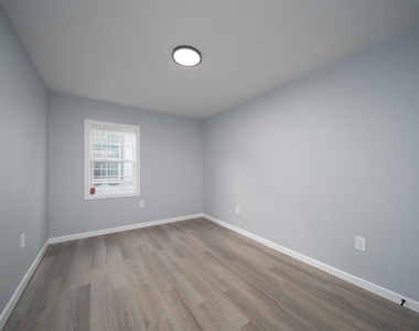 3120 Stonewall Street - Photo Thumbnail 3