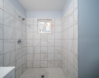 3120 Stonewall Street - Photo Thumbnail 5