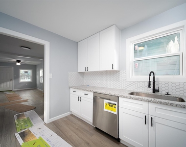 3120 Stonewall Street - Photo Thumbnail 8