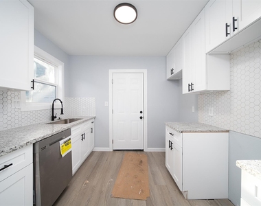 3120 Stonewall Street - Photo Thumbnail 7