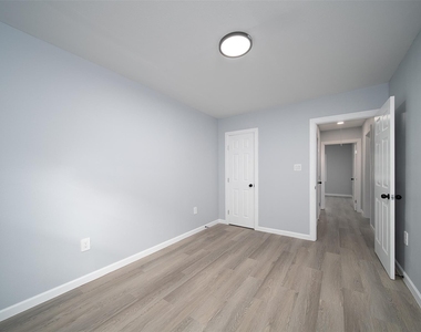 3120 Stonewall Street - Photo Thumbnail 4