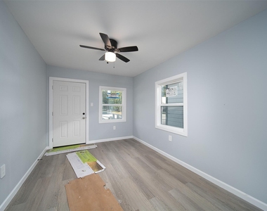 3120 Stonewall Street - Photo Thumbnail 9