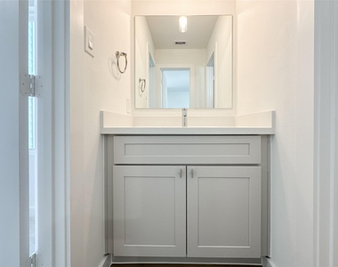 2726 Discovery Trails Court - Photo Thumbnail 34