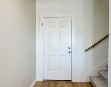 2726 Discovery Trails Court - Photo Thumbnail 2