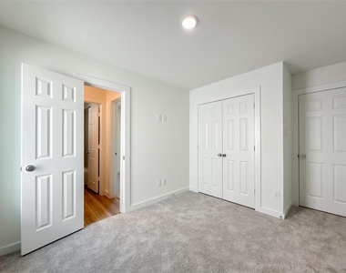 2726 Discovery Trails Court - Photo Thumbnail 36