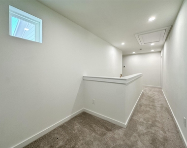 2726 Discovery Trails Court - Photo Thumbnail 30