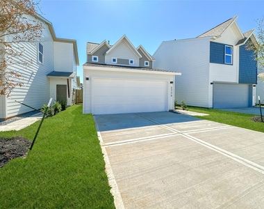 2726 Discovery Trails Court - Photo Thumbnail 1