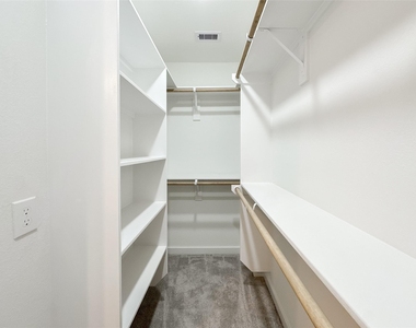 2726 Discovery Trails Court - Photo Thumbnail 28