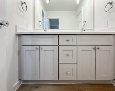 2726 Discovery Trails Court - Photo Thumbnail 24