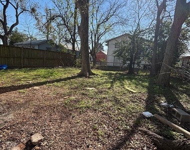 4106 Darby Street - Photo Thumbnail 9