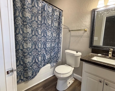 4106 Darby Street - Photo Thumbnail 5