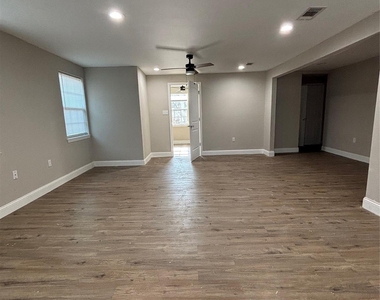 4106 Darby Street - Photo Thumbnail 1