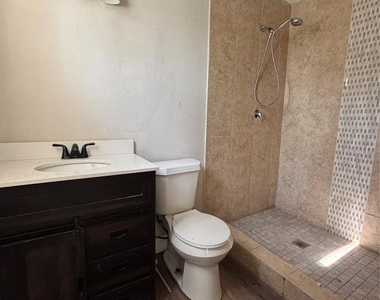 4106 Darby Street - Photo Thumbnail 8