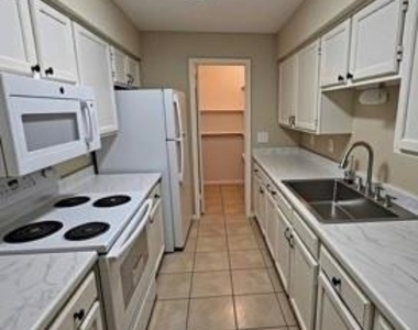 7400 Bellerive Drive - Photo Thumbnail 9