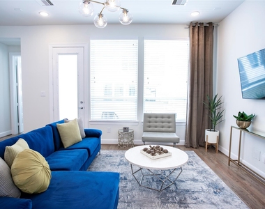 2713 Eado Edge Court - Photo Thumbnail 2
