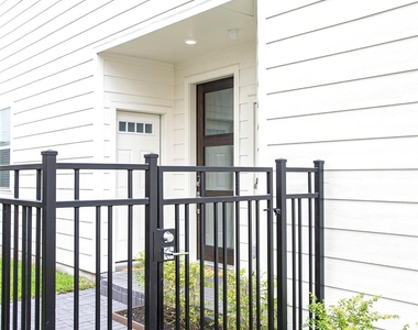 2713 Eado Edge Court - Photo Thumbnail 41