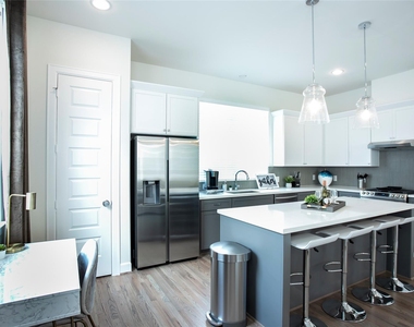 2713 Eado Edge Court - Photo Thumbnail 7