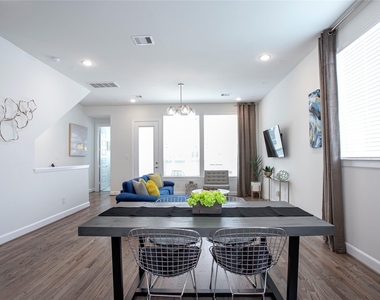 2713 Eado Edge Court - Photo Thumbnail 12