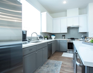2713 Eado Edge Court - Photo Thumbnail 10