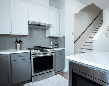 2713 Eado Edge Court - Photo Thumbnail 11