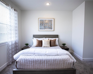 2713 Eado Edge Court - Photo Thumbnail 34