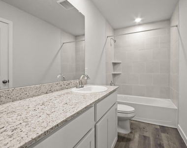 496 Shoreview Drive - Photo Thumbnail 14