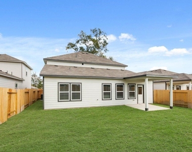 496 Shoreview Drive - Photo Thumbnail 19