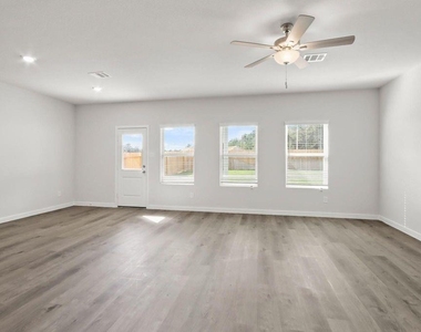 496 Shoreview Drive - Photo Thumbnail 5