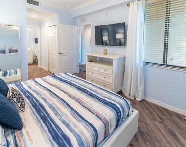 9820 Giaveno Circle - Photo Thumbnail 10