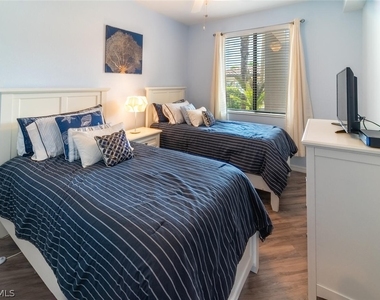 9820 Giaveno Circle - Photo Thumbnail 15