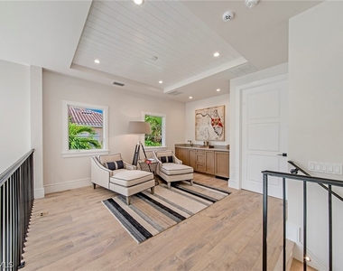 434 3rd Avenue S - Photo Thumbnail 5