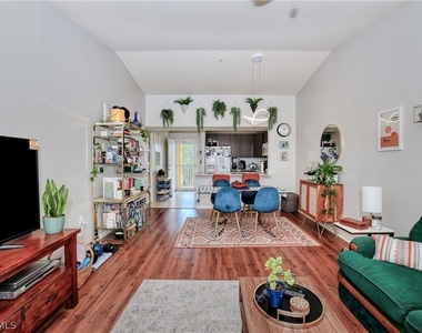 8294 Key Royal Circle - Photo Thumbnail 16