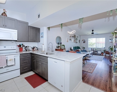 8294 Key Royal Circle - Photo Thumbnail 9
