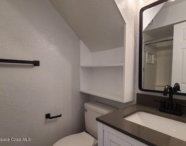 693 Law Street - Photo Thumbnail 4