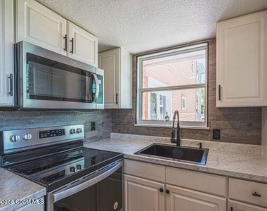 693 Law Street - Photo Thumbnail 5