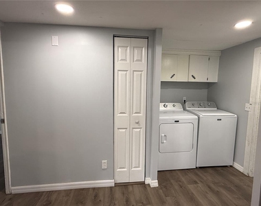 8824 Overlook Dr - Photo Thumbnail 13