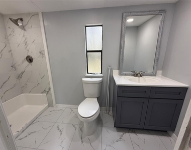 8824 Overlook Dr - Photo Thumbnail 17