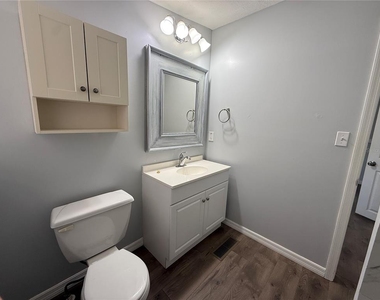 8824 Overlook Dr - Photo Thumbnail 27