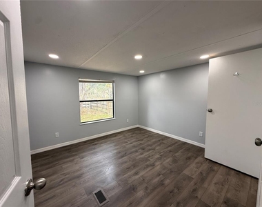 8824 Overlook Dr - Photo Thumbnail 22