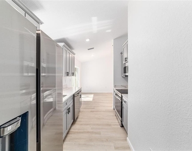 15388 Sw 26th Place - Photo Thumbnail 18