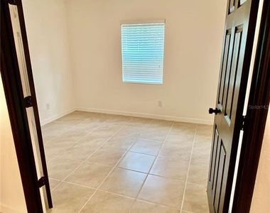 182 Glass Onion Drive - Photo Thumbnail 10