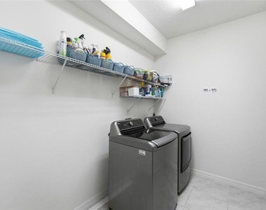2081 Malbec Court - Photo Thumbnail 20