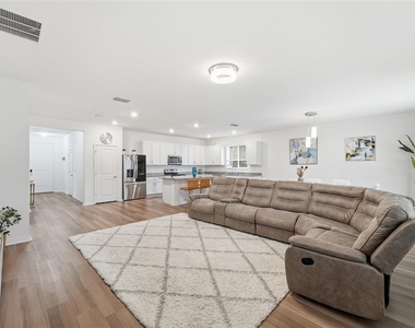 2081 Malbec Court - Photo Thumbnail 3