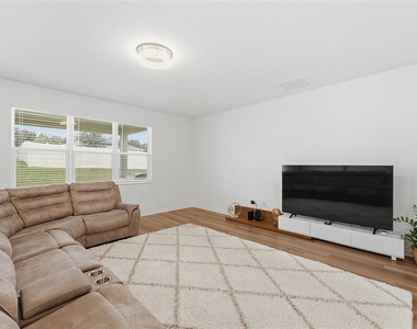 2081 Malbec Court - Photo Thumbnail 5