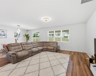 2081 Malbec Court - Photo Thumbnail 12