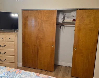 541 S Peninsula Avenue - Photo Thumbnail 7