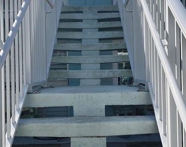 541 S Peninsula Avenue - Photo Thumbnail 5