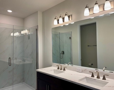 9262 Gulf Haven Drive - Photo Thumbnail 5