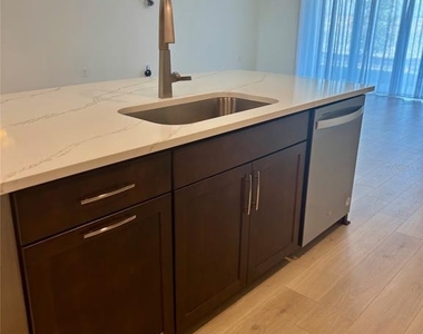 9262 Gulf Haven Drive - Photo Thumbnail 4